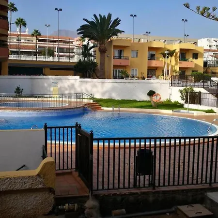 Sunvista Loft Frente Al Mar Con Piscina Y Terraza En Cristianos شقة